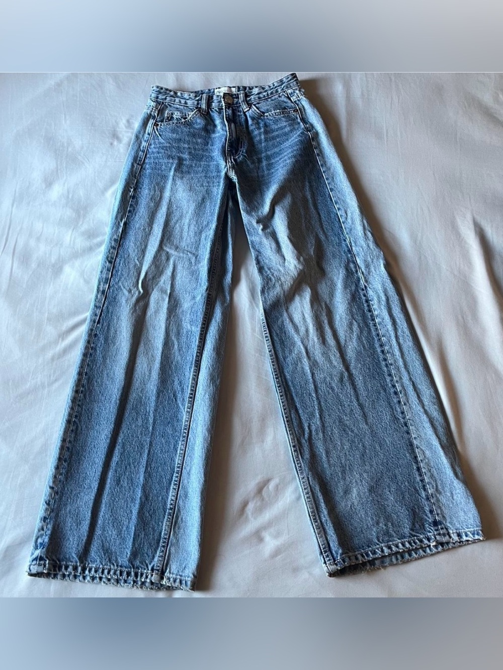 Zara Two Toned High Waisted
Wide Leg Jeans